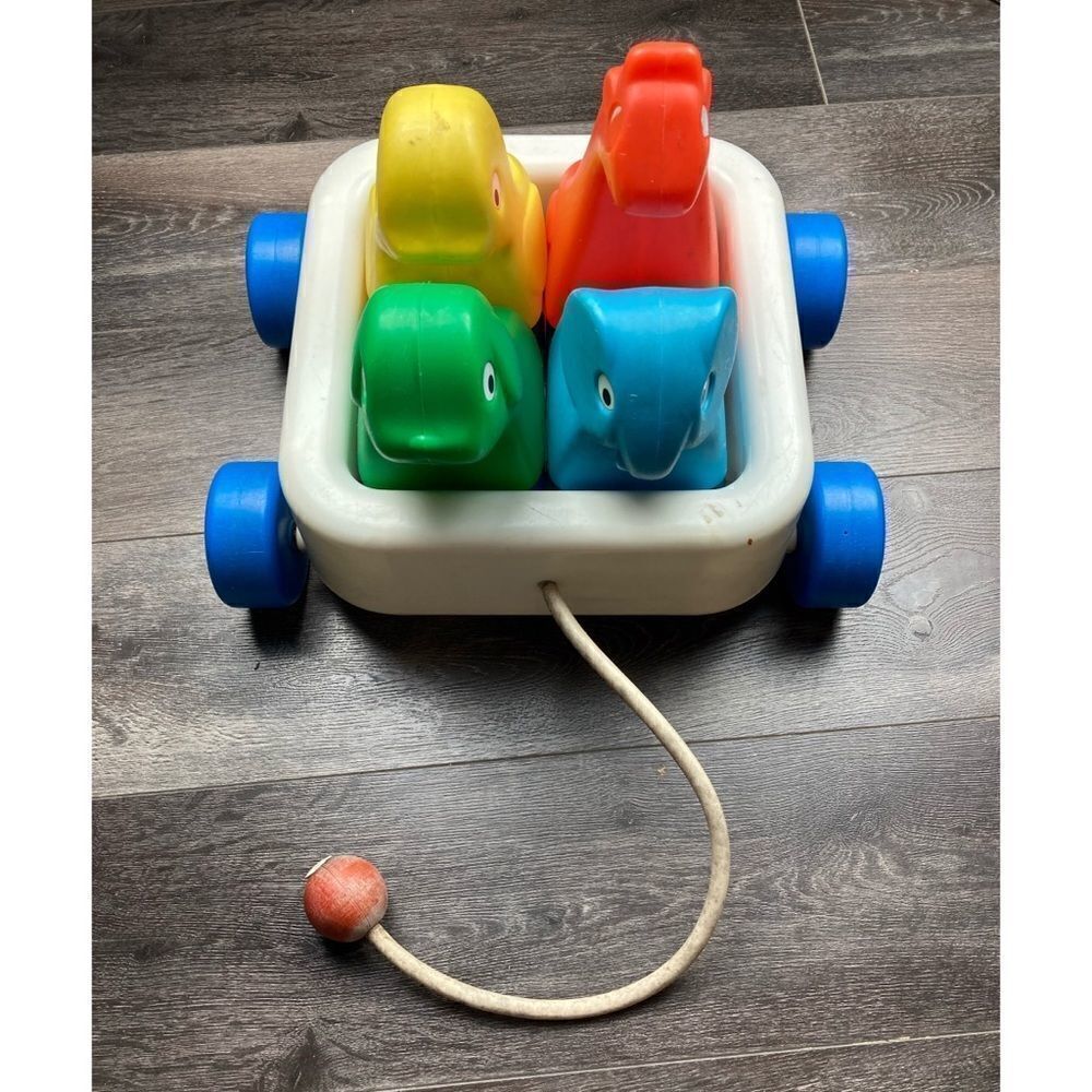 Vintage 1980’s little tikes wagon ‘n friends pull behind toy